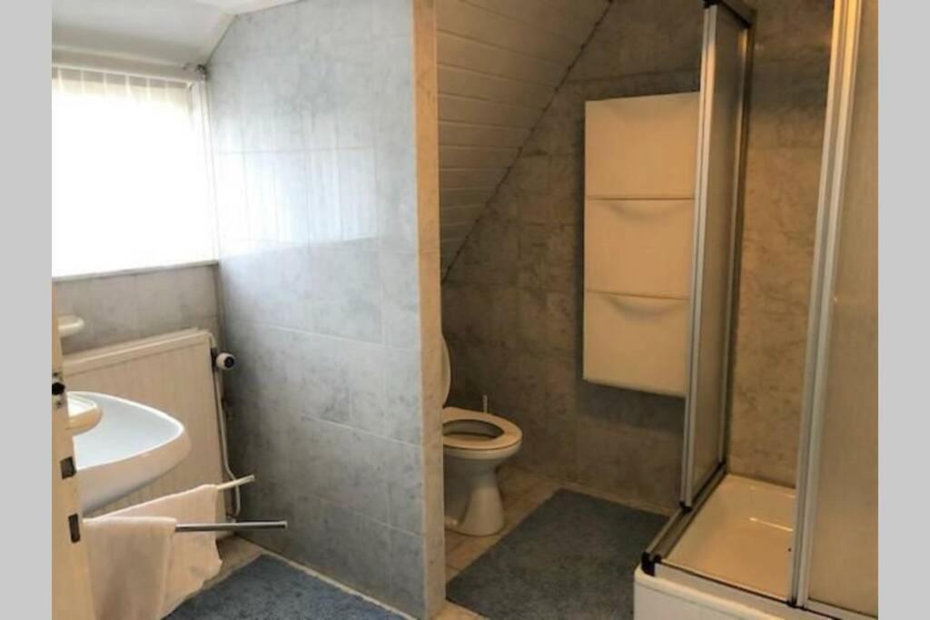 Vrijstaande rietgedekte villa nabij uitvalswegen Wassenaar Buitenkant foto